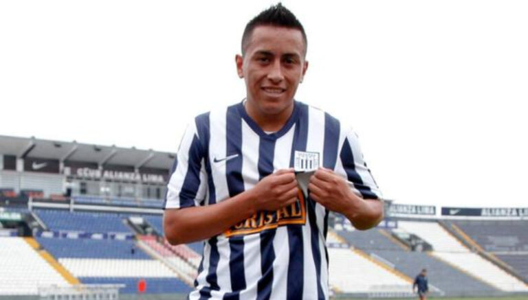 Christian  Cueva es la principal opción en Alianza Lima para el 2023