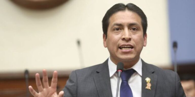 Congresista Luis Aragón sobre Freddy Diaz: “Podría regresar a ejercer sus labores parlamentarias, eso nos preocupa”