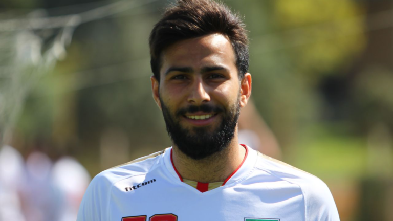 Irán: Futbolista Azadani fue condenado a 26 años de cárcel  