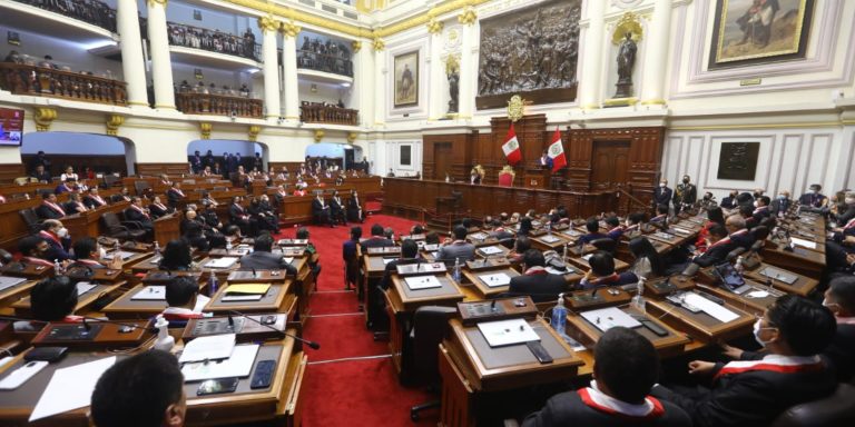 Se aprueba Comisión Especial para elegir a los magistrados del Tribunal Constitucional