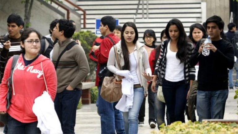 Congreso aprobó bachillerato automático permanente para universidades públicas y privadas 