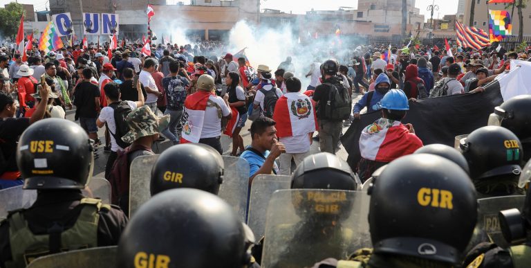 Presentan proyecto para que el Ministerio del Interior supervise trabajo periodístico durante las protestas