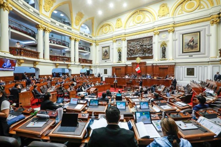 Vacancia presidencial: pleno evaluará admisión a debate en la próxima sesión