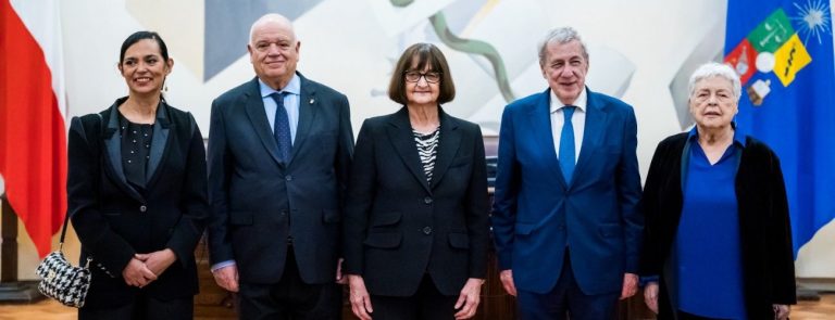 Canciller de Chile detalla investigación por reportaje de presunto apoyo oficial de inmigrantes extranjeros al ingreso de territorio nacional