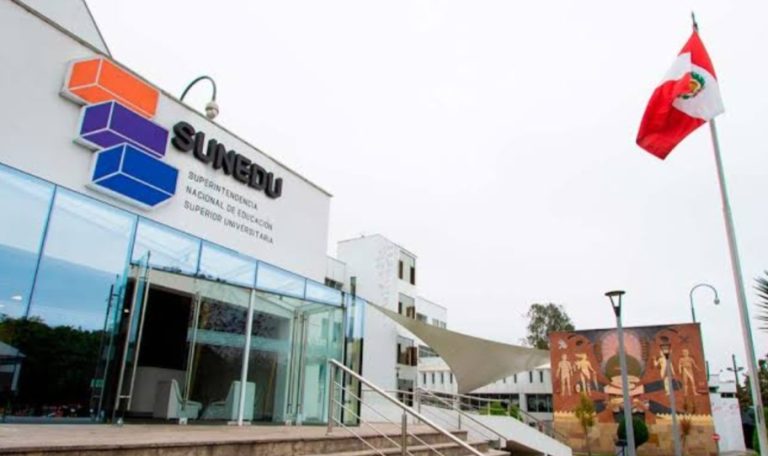 Sunedu gastó grandes cifras de dinero que superan los 3 millones de soles en órdenes de servicio durante marzo y abril