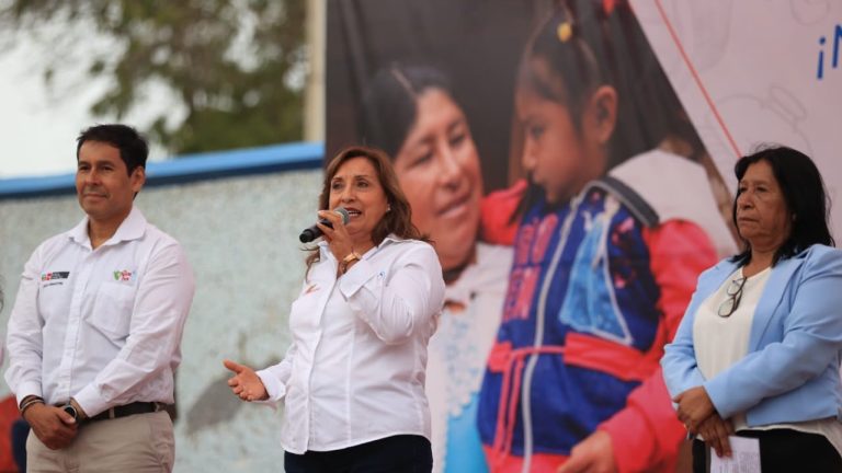Revelan audios y mensajes que confirmarían supuesta reunión entre Dina Boluarte y Eduvigis Beltrán en campaña electoral