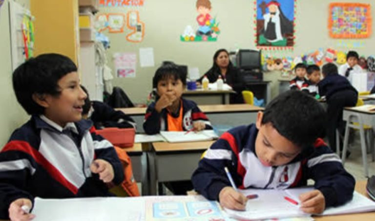 Ministra de Educación indicó que el Ejecutivo observará el proyecto de ley de nombramiento automático para docentes