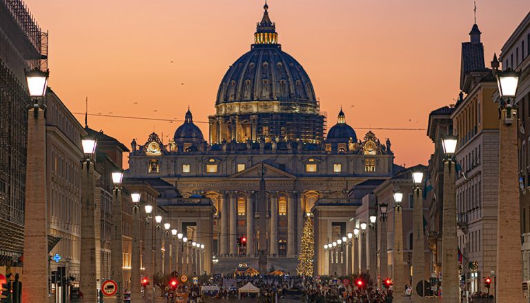Vaticano publicó contenido respecto al uso de las redes sociales