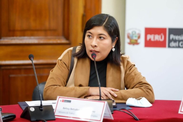 Se conoció el intento fallido de Betssy Chávez de refugiarse en la embajada mexicana 