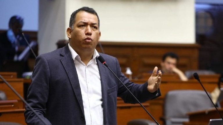Darwin Espinoza habría coordinado la designación del exesposo de Sada Goray como viceministro en Produce