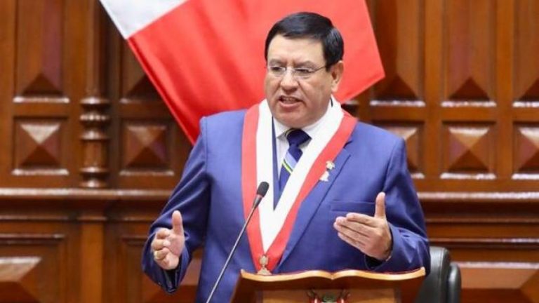 Alejandro Soto aseguró que no se aferra al cargo y “dará un paso al costado” si existiera una justificación válida