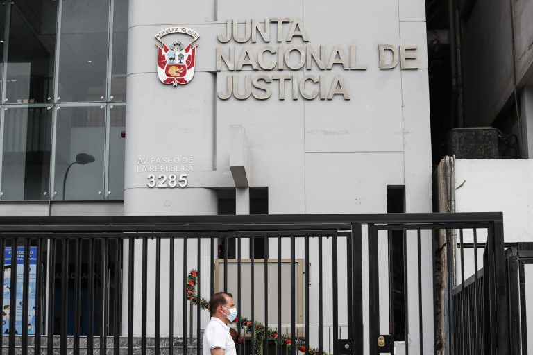 Reacciones tras la aprobación de la moción que propone investigar y destituir a los miembros de la JNJ