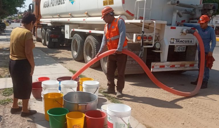 Más de 800 mil pobladores de 13 regiones se benefician con agua potable sin costo con Plan Cisterna del Otass