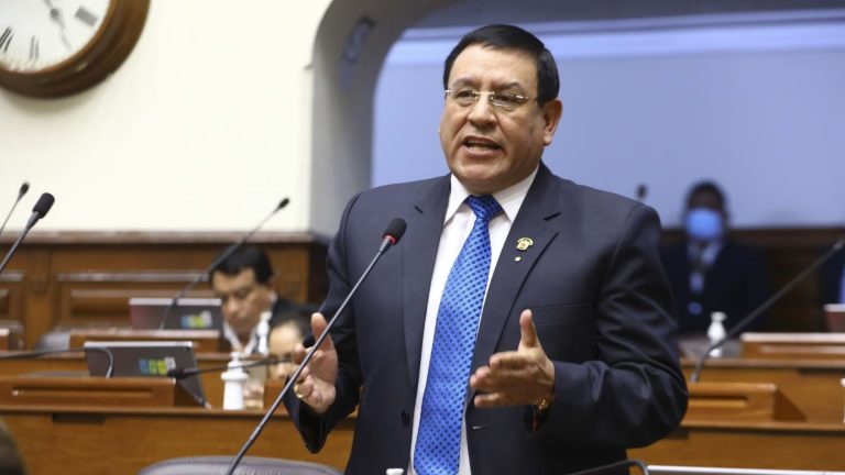 Nuevos chats demostrarían que Alejandro Soto sabía el accionar de sus trabajadores en su despacho