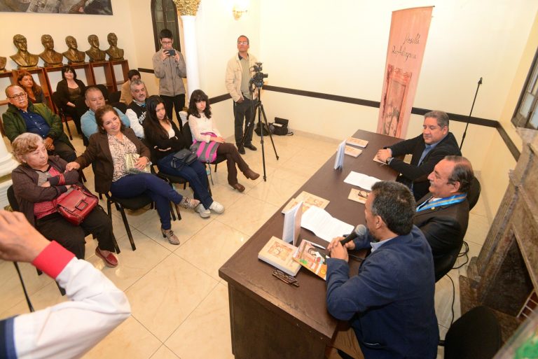 Novela de ficción “Rosalba de Altagracia” fue presentada por su autor Richard Morris