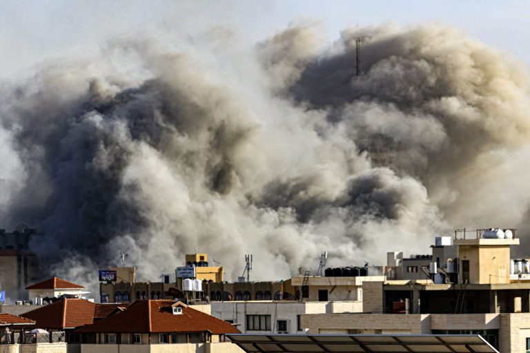 Alta tensión en Israel-Palestina: Bombardeos y bloqueo profundizan el conflicto