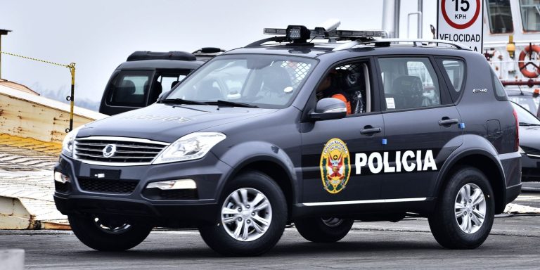 PNP recibió 9 vehículos operativos del alcalde de SJL para luchar contra la delincuencia