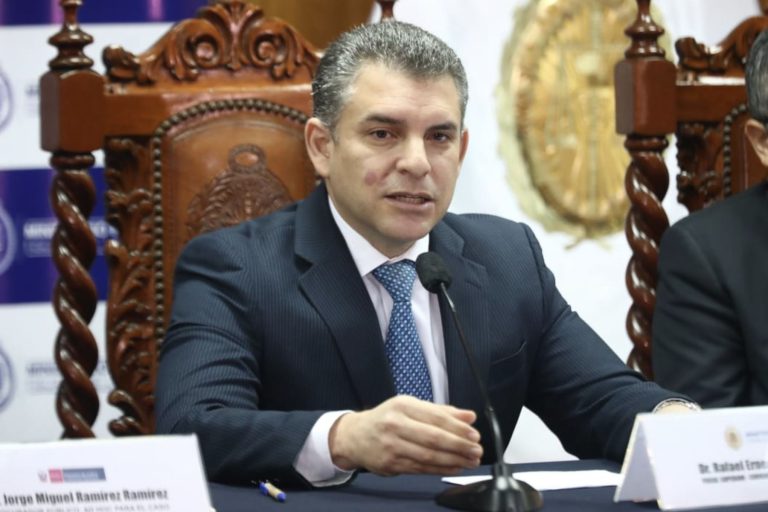 Rafael Vela fue suspendido por 8 meses y 15 días por supuestas faltas administrativas