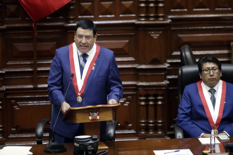 Denuncian constitucionalmente a Alejandro Soto y Waldemar Cerrón por promulgar la modificación de la ley Forestal 