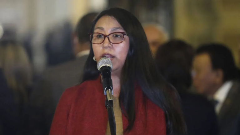 Luque presentó moción de interpelación contra Leslie Urteaga tras la contratación con empresa Joinnus