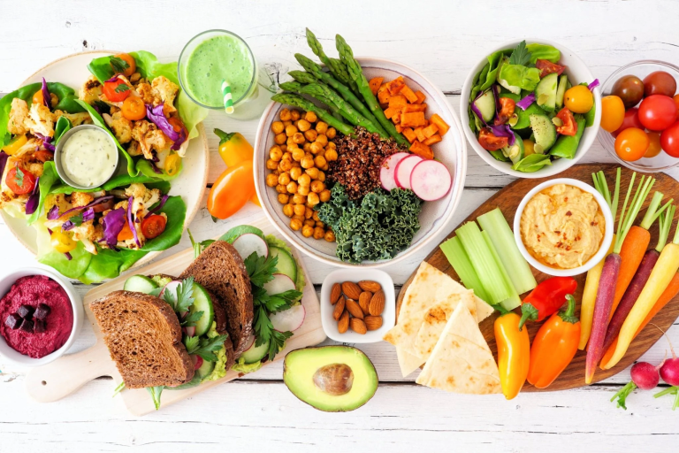 Guía sencilla para iniciar tu transición a una dieta basada en plantas.