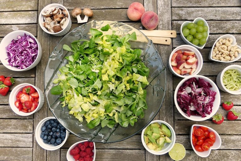 Alimentos esenciales que cuidan tu corazón.