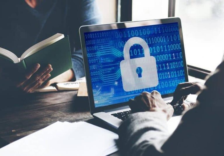 La ciberseguridad es clave en el mundo digital, donde cada 39 segundos ocurre un ciberataque.