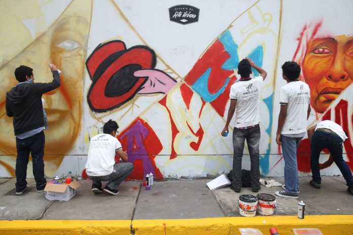 Iniciativas artísticas para jóvenes artistas.