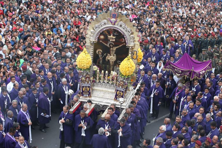 El Latido Morado: Tradición y nuevas expresiones de devoción