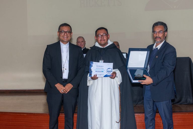 Senado reconoce a Santa Rosa Radio TV por reconocimiento del Premio Nacional de Comunicación Cardenal Juan Landázuri Ricketts