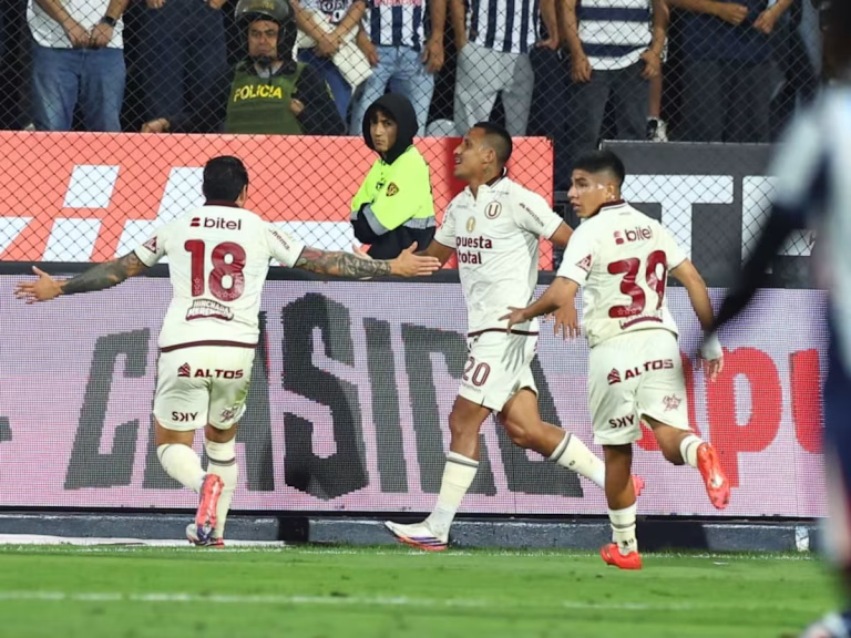 Universitario vence a Alianza Lima y toma el liderato del Torneo Clausura