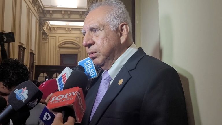 Agenda parlamentaria enfrenta a diputados y senadores en medio del debate por facultades legislativas y tensiones geopolíticas