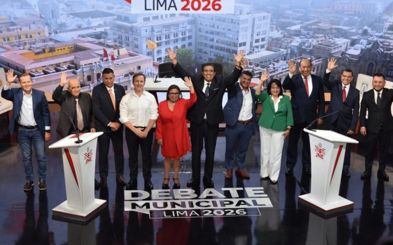 Debate municipal expone propuestas y cuestionamientos a López Aliaga