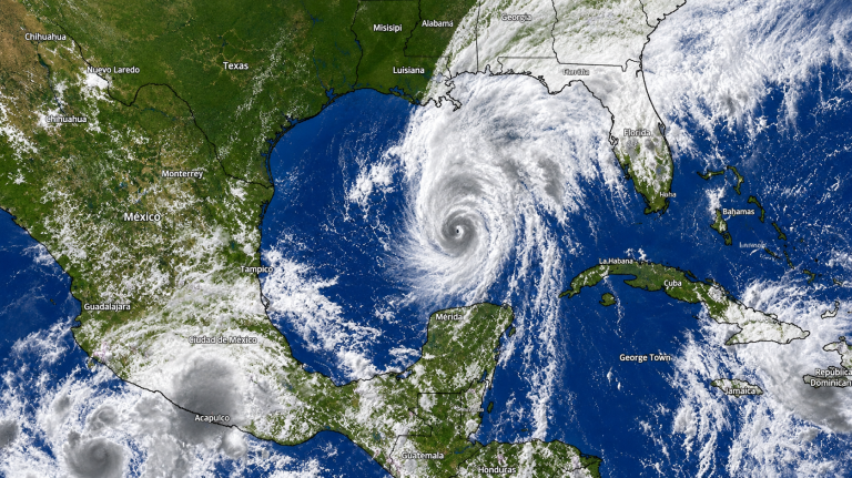 Huracán Isaías amenaza el sur de Estados Unidos con vientos destructivos y lluvias