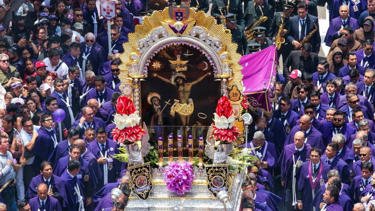 Octubre, el mes morado: fe y tradición vuelven a las calles de Lima